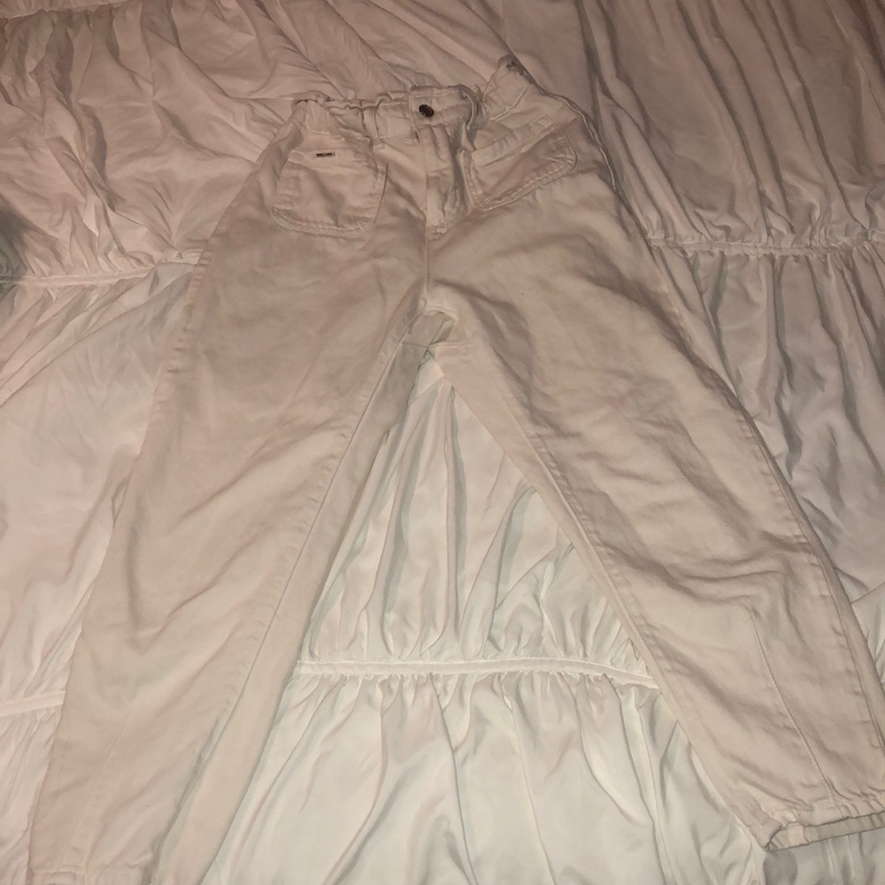 Scrunched waist wide legged cream denim pants !